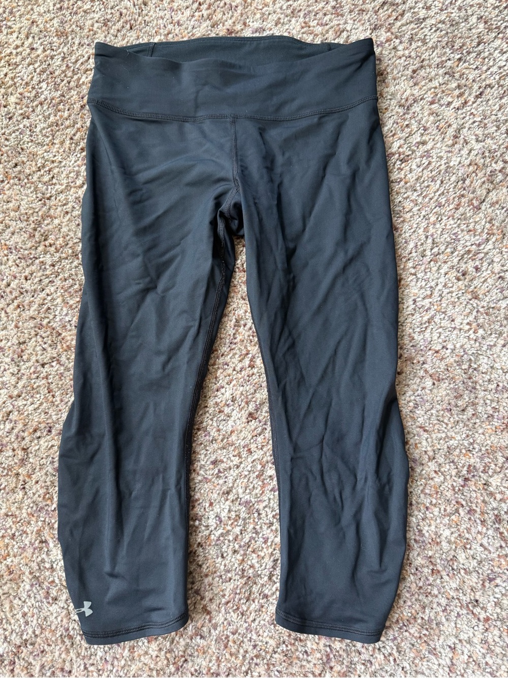 Under Armour Women's Black Capri Performance Leggings